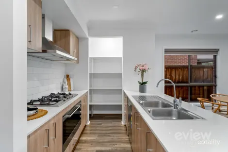 Property photo of 13 Padova Avenue Werribee VIC 3030
