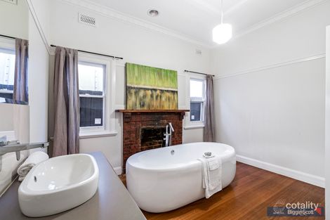 Property photo of 28 Coral Avenue Footscray VIC 3011