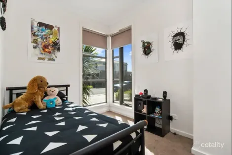 Property photo of 26 Kosciuszko Circuit Clyde VIC 3978