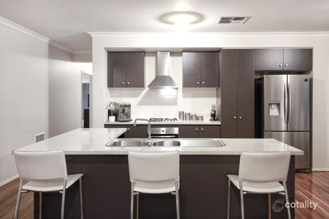 Property photo of 17 Hennessy Street Craigieburn VIC 3064