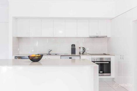 Property photo of 4/24 Rawlins Street Kangaroo Point QLD 4169