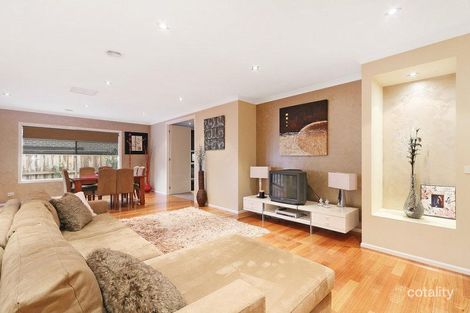 Property photo of 8 Manorwood Way Berwick VIC 3806