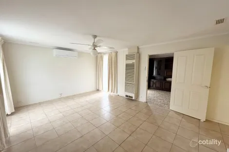 Property photo of 30 Ventnor Crescent Coolaroo VIC 3048