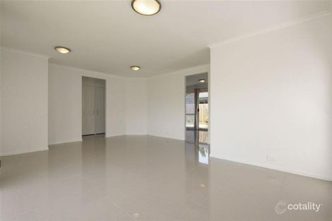 Property photo of 15 Tipuana Place Fitzgibbon QLD 4018