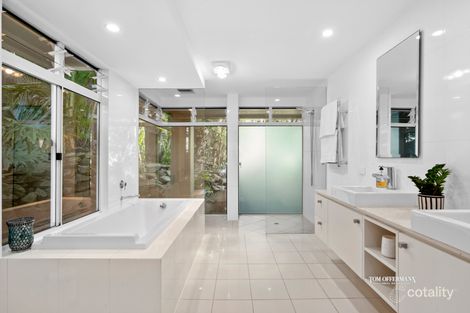 Property photo of 9 Surfside Court Sunshine Beach QLD 4567