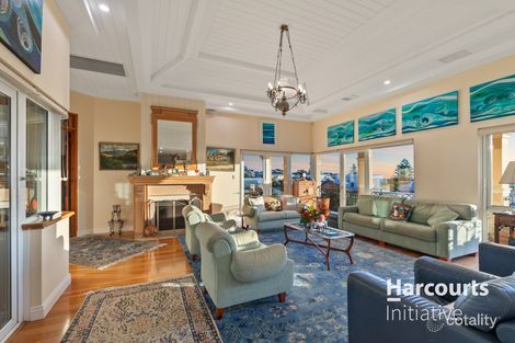 Property photo of 13 Hood Terrace Sorrento WA 6020