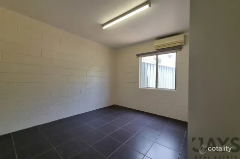 Property photo of 1/52 Fourth Avenue Parkside QLD 4825