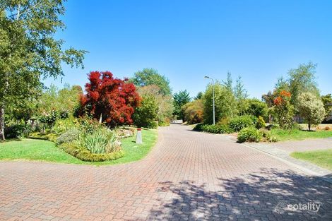 Property photo of 8 Gleneagles Court Croydon VIC 3136