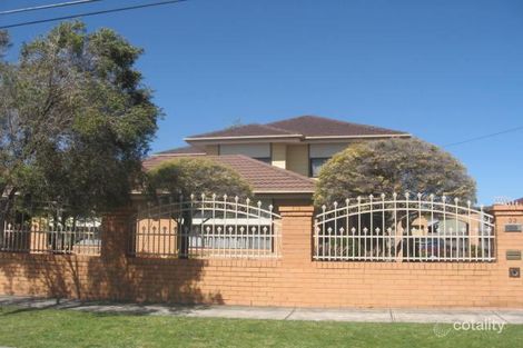 33 Club Ave, Kingsbury, VIC 3083