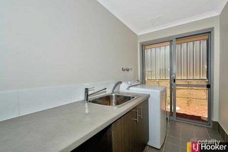 Property photo of 27 Still Meadow Turn Meadow Springs WA 6210