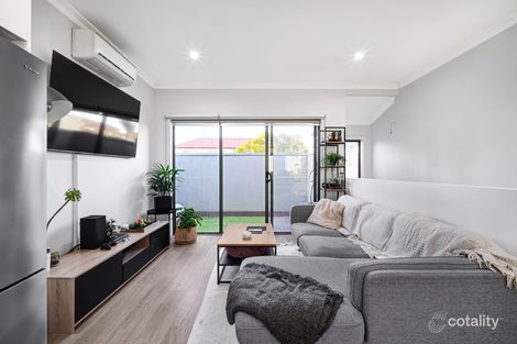 Property photo of 4/2 Trudgeon Avenue Reservoir VIC 3073
