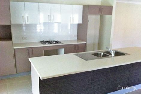 Property photo of 8 Toby Close Kallangur QLD 4503