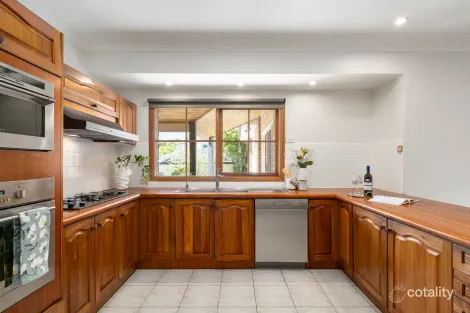 Property photo of 5 Hemingway Avenue Templestowe VIC 3106