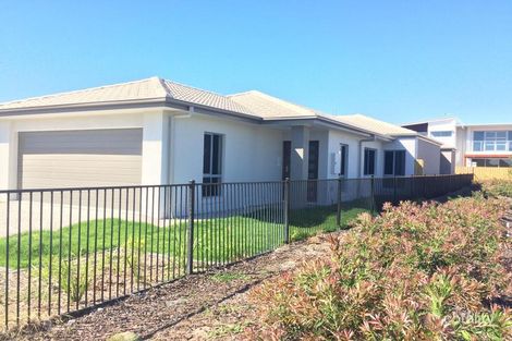 Property photo of 3 Waters Close Hope Island QLD 4212