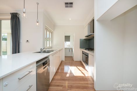 Property photo of 6 Hermitage View Secret Harbour WA 6173