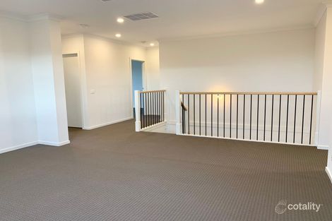 Property photo of 18 Aldinga Avenue Point Cook VIC 3030