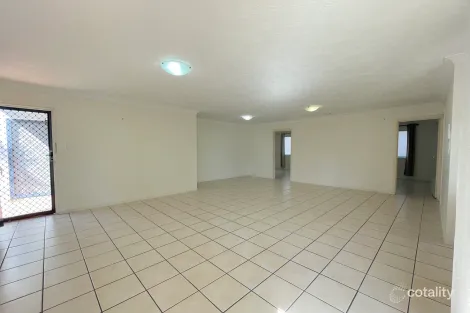 Property photo of 4/54 Winston Drive Bongaree QLD 4507