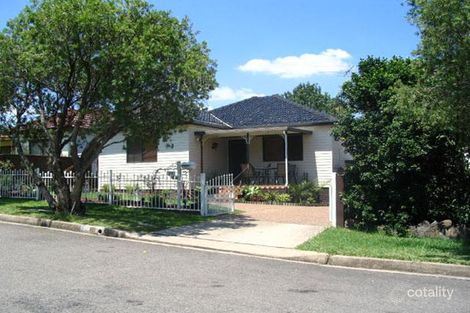 28 Berwick St, Guildford, NSW 2161