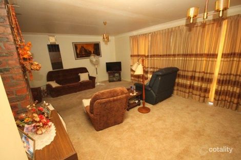 Property photo of 9 Ries Crescent Tolland NSW 2650