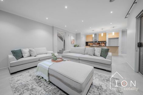 Property photo of 75 Como Parade Clyde North VIC 3978