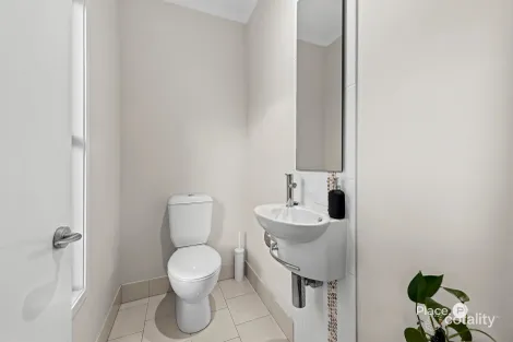 Property photo of 12A Birdwood Road Holland Park West QLD 4121