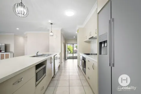 Property photo of 216 Billinghurst Crescent Upper Coomera QLD 4209