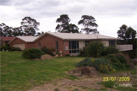 Property photo of 10 Karoola Crescent Surfside NSW 2536