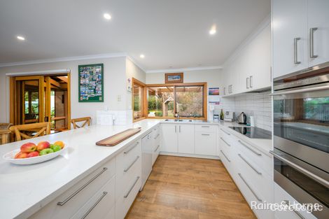 Property photo of 2 Sunrise Court Gisborne VIC 3437