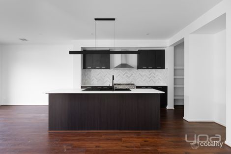 Property photo of 22 Wenlyan Drive Greenvale VIC 3059