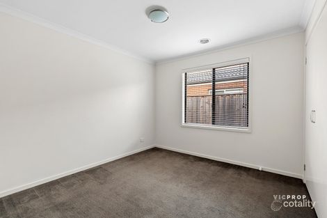 Property photo of 58 Solitude Crescent Point Cook VIC 3030