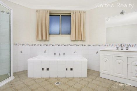 Property photo of 9 Forcett Close West Hoxton NSW 2171