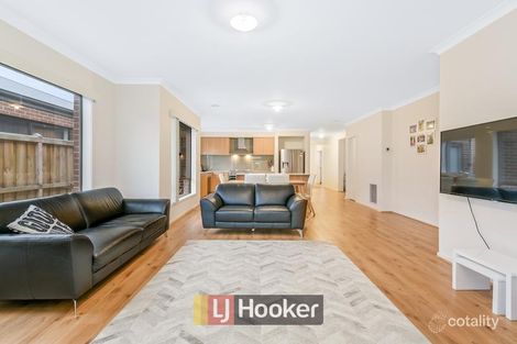 Property photo of 247 Alisma Boulevard Cranbourne North VIC 3977