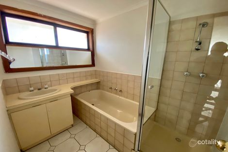 Property photo of 1/42 Rosella Avenue Werribee VIC 3030