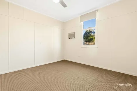 Property photo of 4 Kajewski Street Kingsthorpe QLD 4400