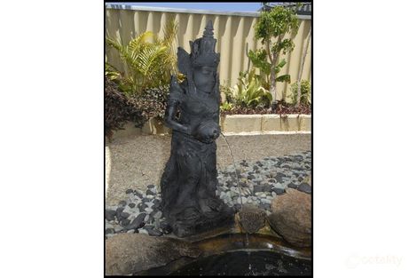 Property photo of 8 Adelphi Court Marangaroo WA 6064