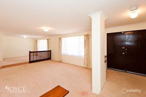 1 Robbins Pl, Winthrop, WA 6150