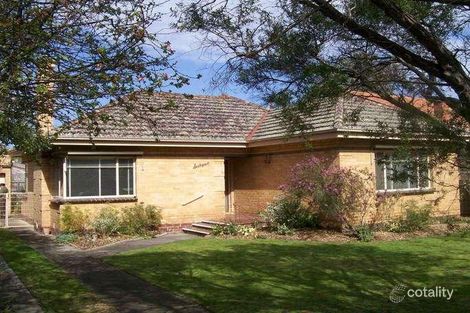 62 Linacre Rd, Hampton, VIC 3188