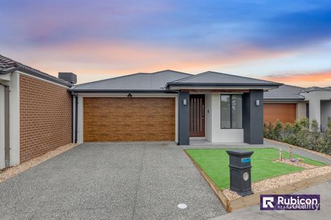 28 Mewat Cct, Thornhill Park, VIC 3335