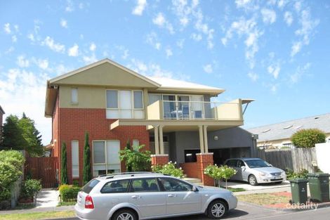 17 Mcguire Cres, Williamstown, VIC 3016