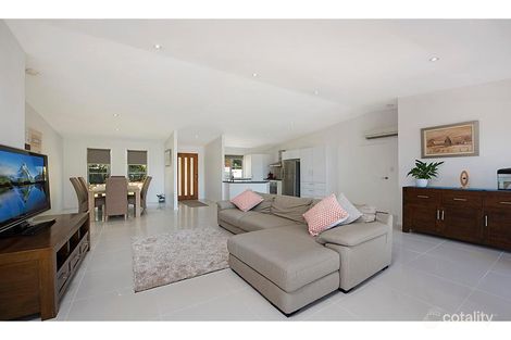 Property photo of 213 Panorama Drive Rosemount QLD 4560