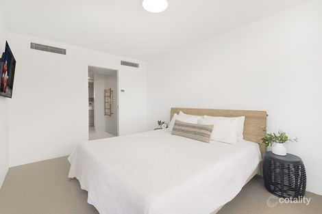 Property photo of 27/22 Marine Parade Coolangatta QLD 4225