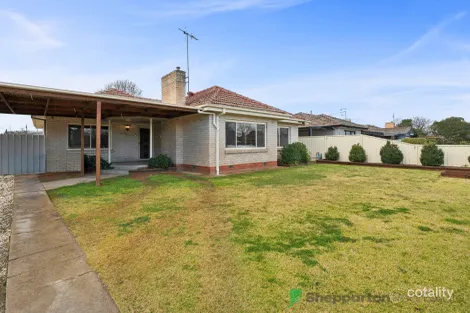 Property photo of 21 Macintosh Street Shepparton VIC 3630