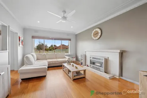 Property photo of 21 Macintosh Street Shepparton VIC 3630