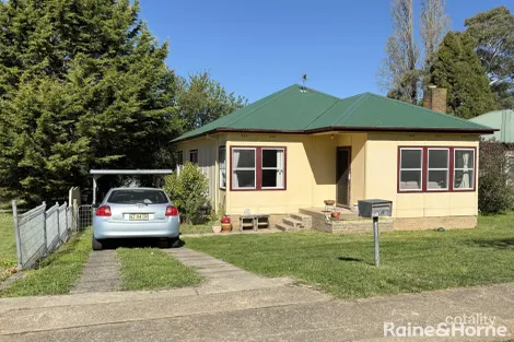 Property photo of 16 Maxwell Avenue Orange NSW 2800