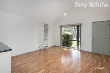 Property photo of 22 Benjamin Close Bundoora VIC 3083
