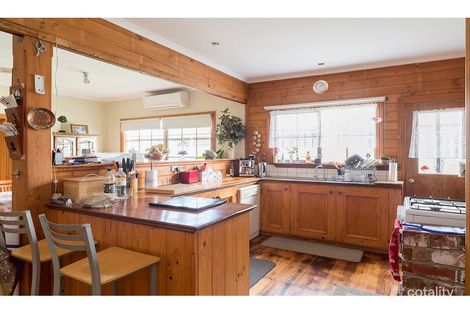 Property photo of 8 Fowler Grove Newhaven VIC 3925