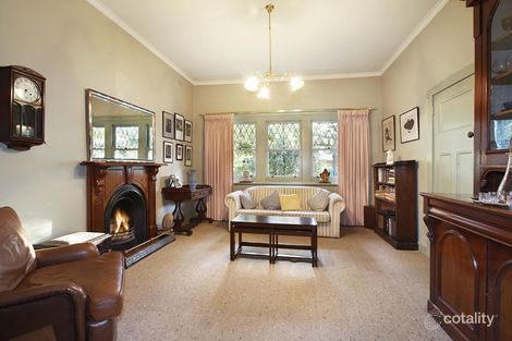 Property photo of 15 Winifred Crescent Glen Iris VIC 3146