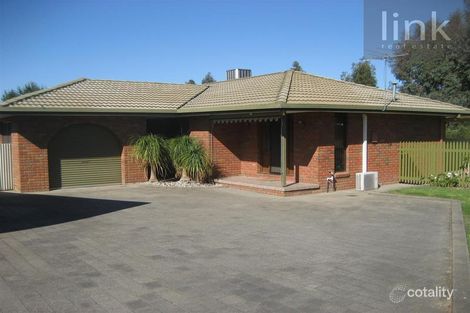 Property photo of 2/21 Benn Crescent West Albury NSW 2640