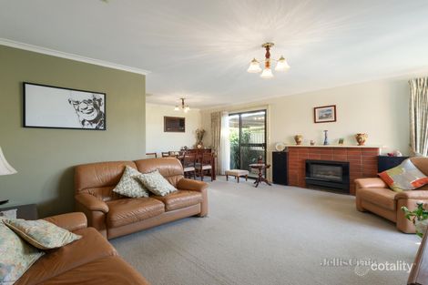 Property photo of 8 Carmyle Court Bundoora VIC 3083