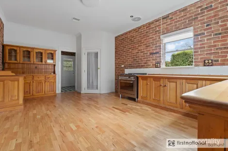 Property photo of 10 Trinity Drive Kelso NSW 2795